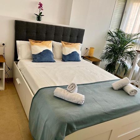 Small Apartament By The Sea Málaga Exteriör bild