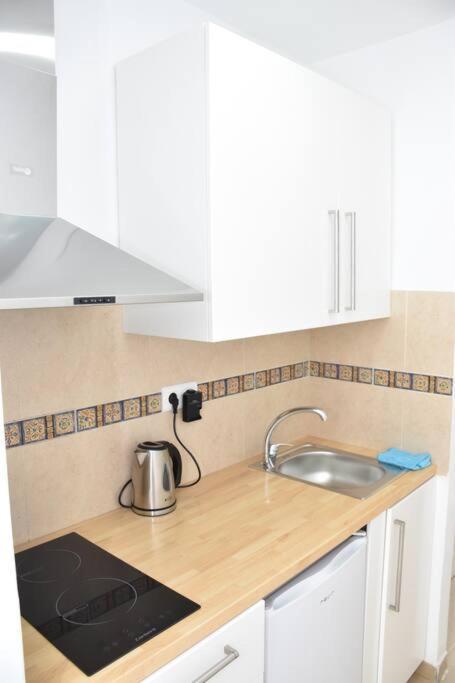 Small Apartament By The Sea Málaga Exteriör bild